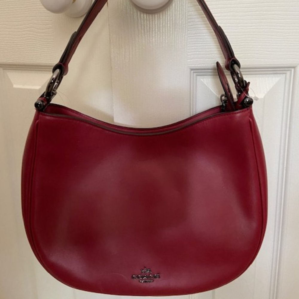 COACH NOMAD GLOVETANNED LEATHER CROSSBODY